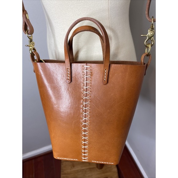 New Louise Goods Leather Palmetto Bucket Crossbody Bag in Tan‎ - Picture 4 of 8